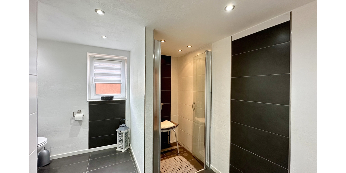 Badezimmer EG